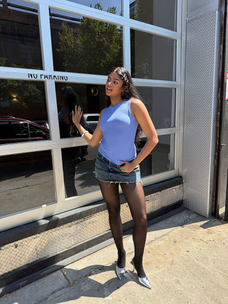 @pri.shit.a wearing Sheertex tights
